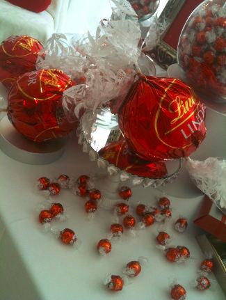 giant lindt lindor