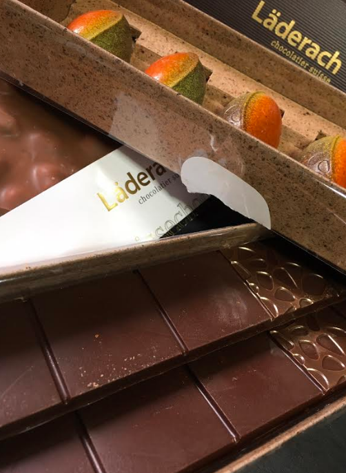 Image of Elias Laderach chocolate bars, bonbons with carres and chocolate bark